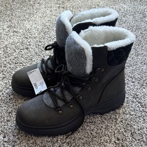 Cozy Olive and Gray Winter Boots